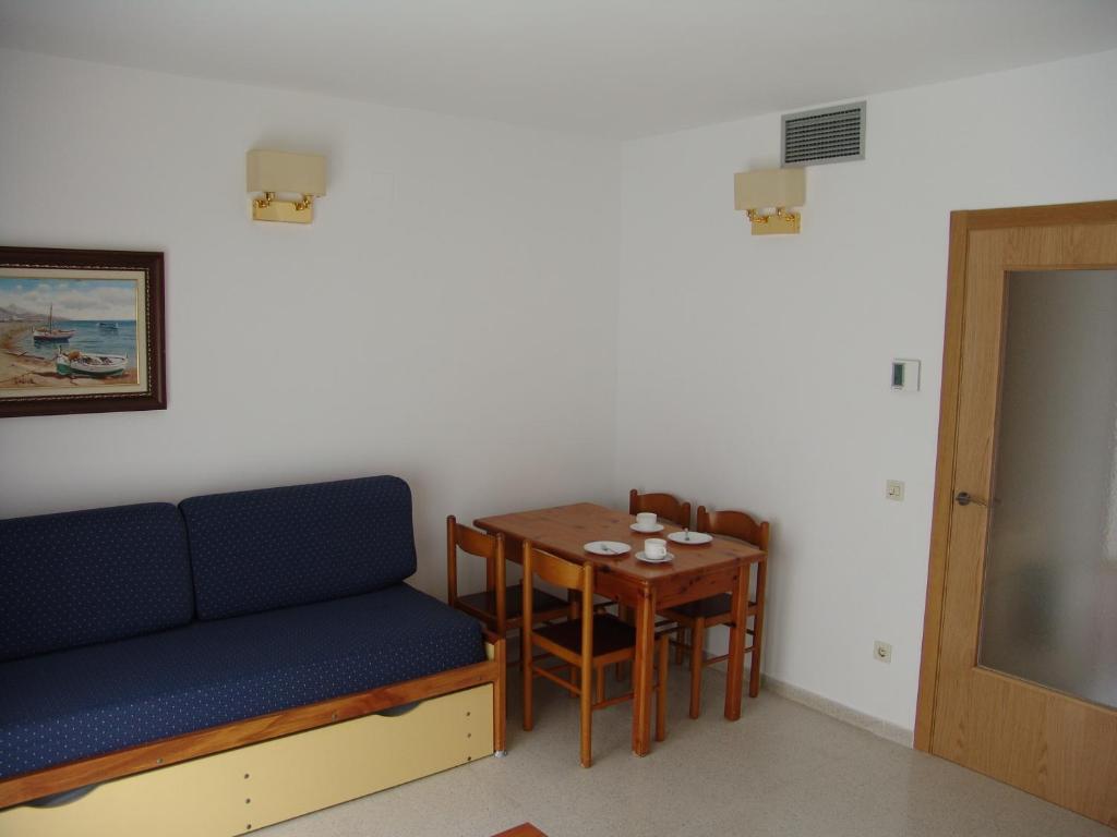 Apartamentos Santi 료렛 드 마르 객실 사진