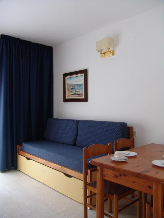 Apartamentos Santi 료렛 드 마르 객실 사진