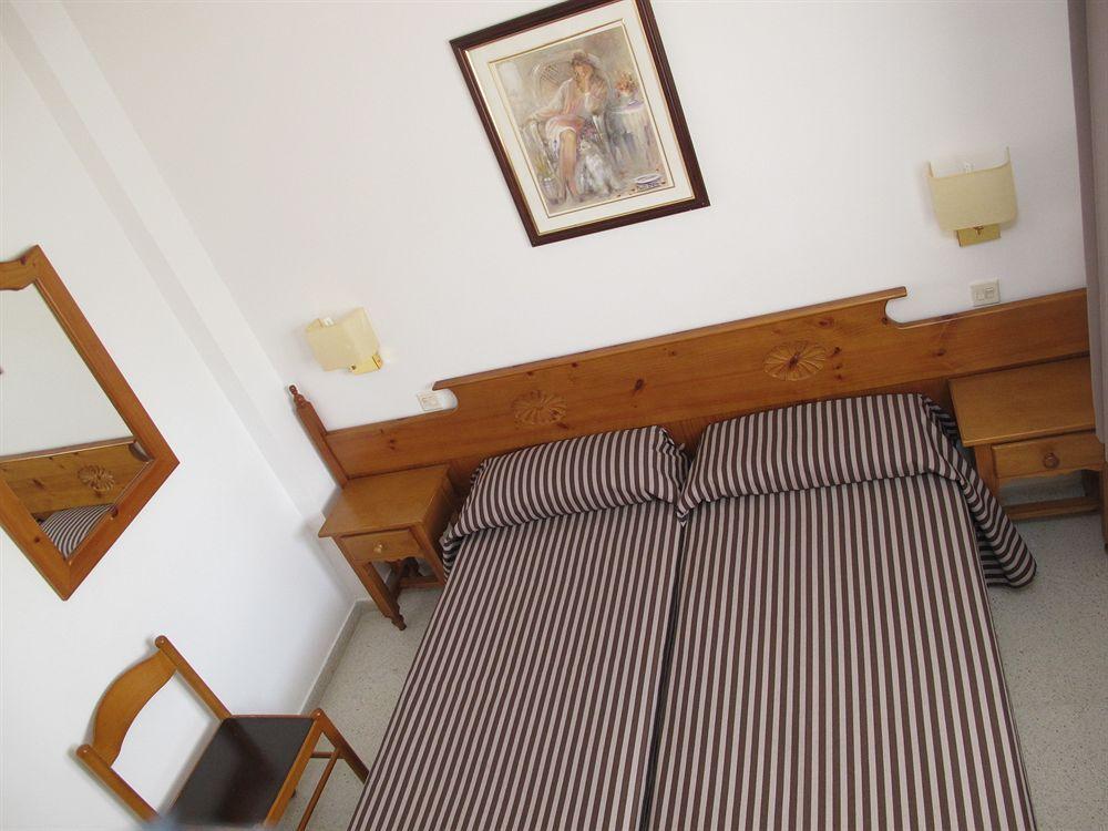 Apartamentos Santi 료렛 드 마르 외부 사진